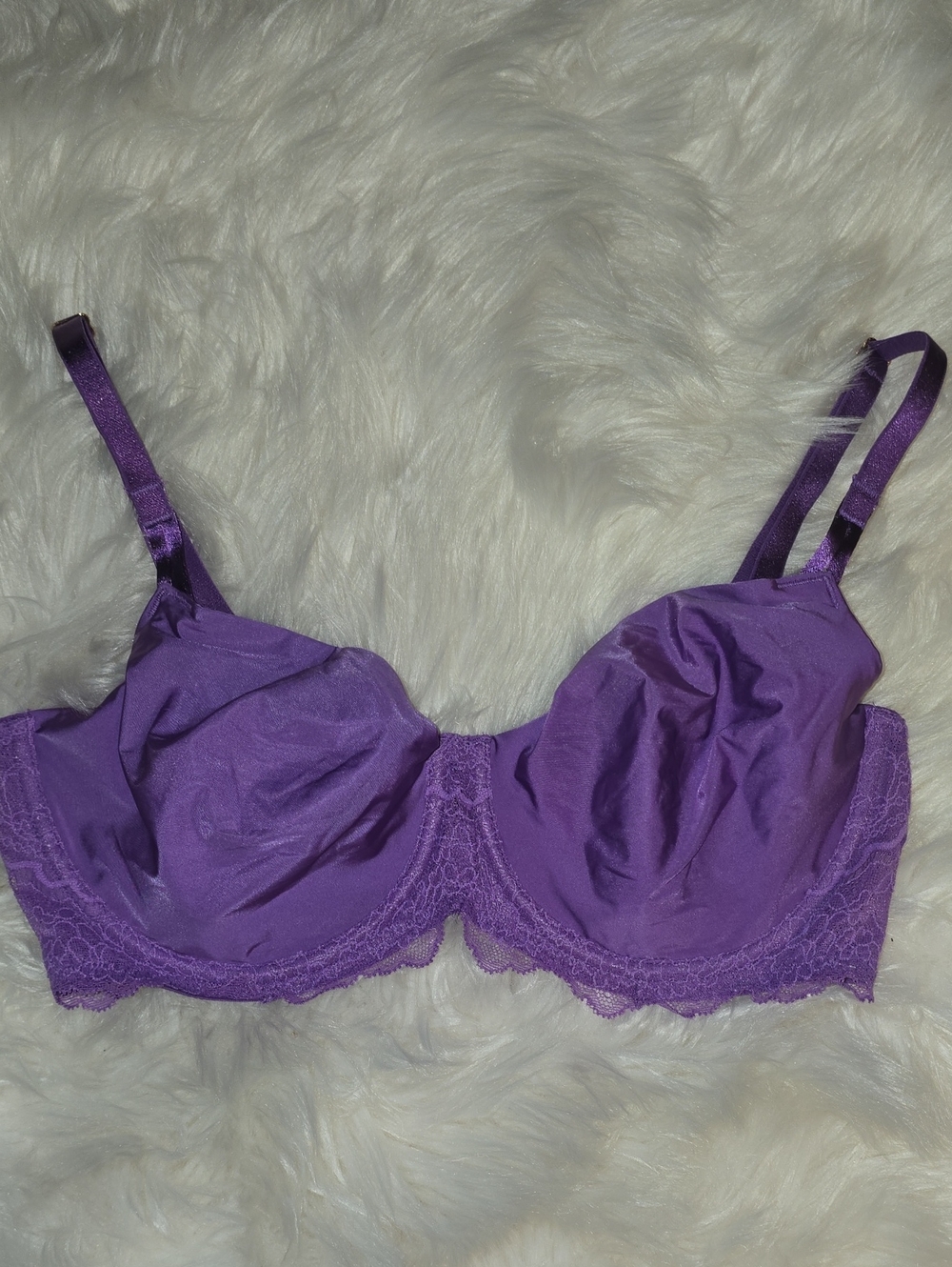 Victoria's Secret Purple Lace Underwire Bra SIZE 34DD